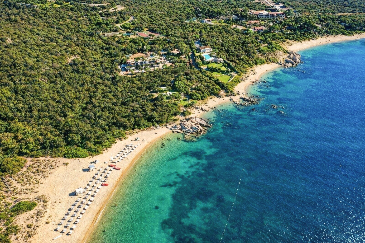 Vista aerea della spiaggia